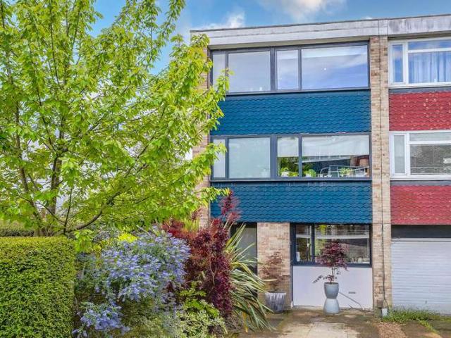 House for sale in London Borough of Croydon, Upper Norwood