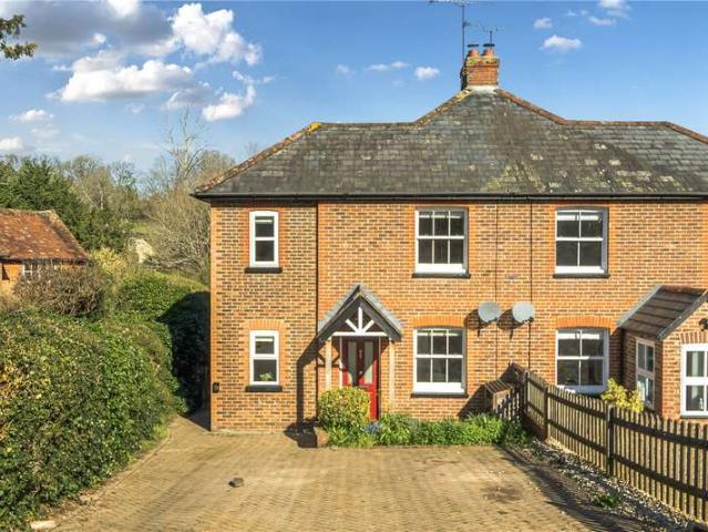 House for sale in Fole, Surrey