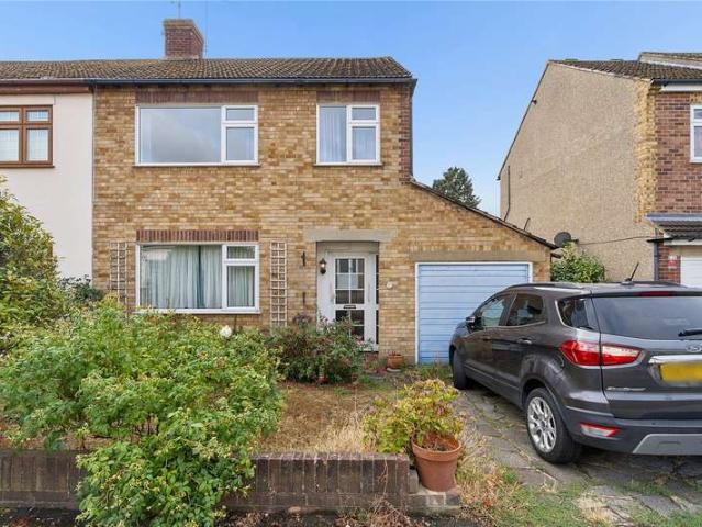 House for sale in London Borough of Havering, Greater London