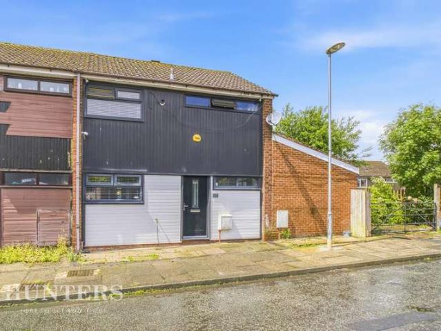 House for sale in Wardle, Burnedge