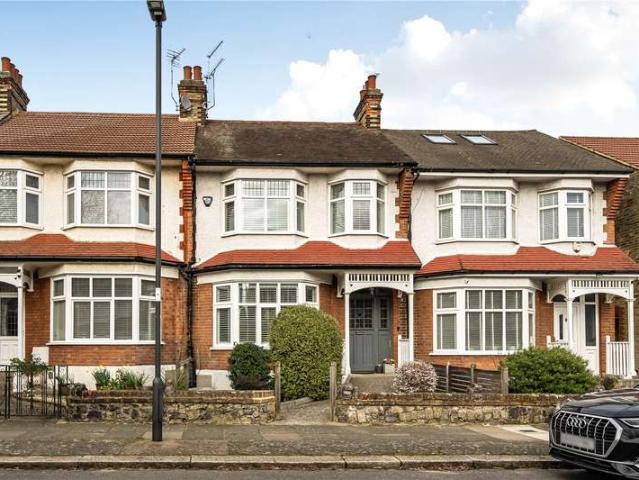House for sale in Palmers Green, Greater London