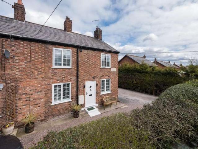 House for sale in Calveley