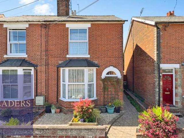 House for sale in Chipping Hill, Essex