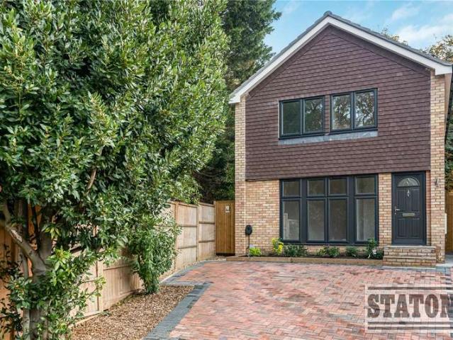 House for sale in High Barnet, Greater London