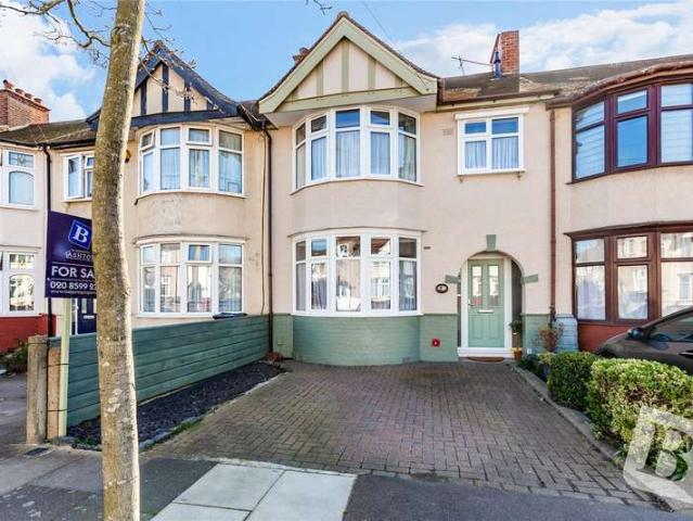 House for sale in Chadwell Heath, Greater London