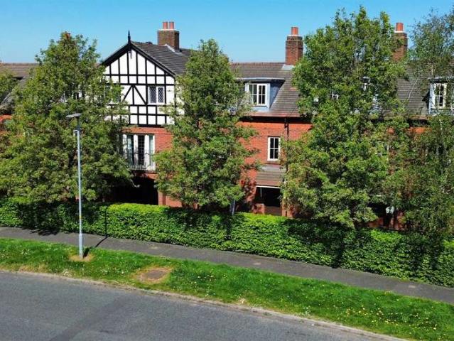 House for sale in Burtonwood and Westbrook, Warrington