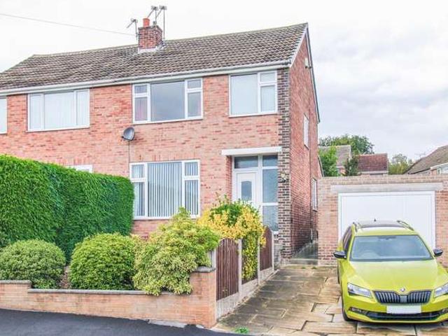 House for sale in Walton, West Yorkshire