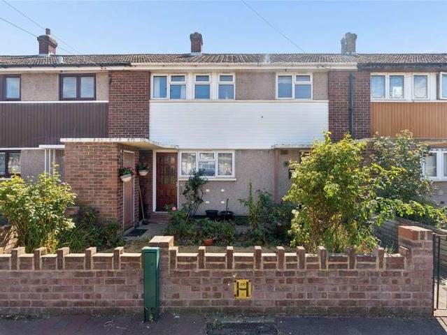 House for sale in Marks Gate, Greater London