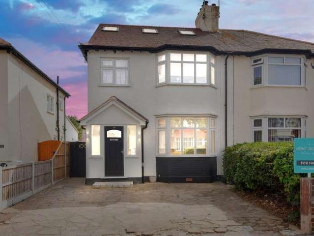 House for sale in North Shoebury, Alton Barnes