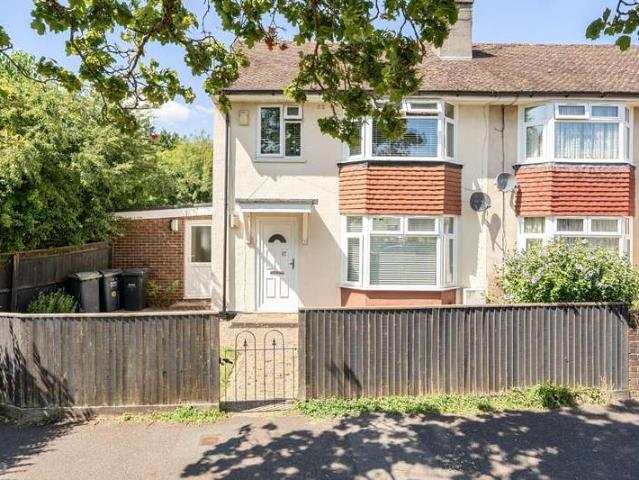 House for sale in Spring Vale, Hampshire