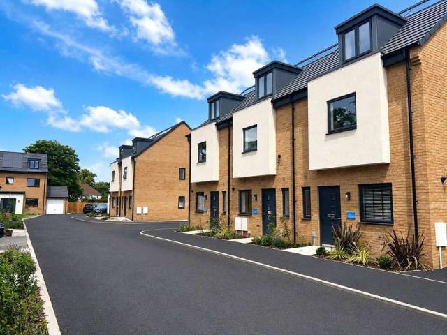 House for sale in Rowanfield, Golden Valley