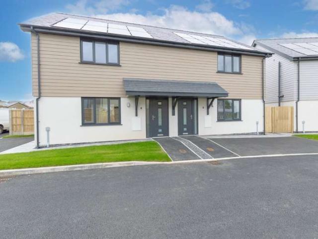 House for sale in Llanfair-Mathafarn-Eithaf, Brynteg