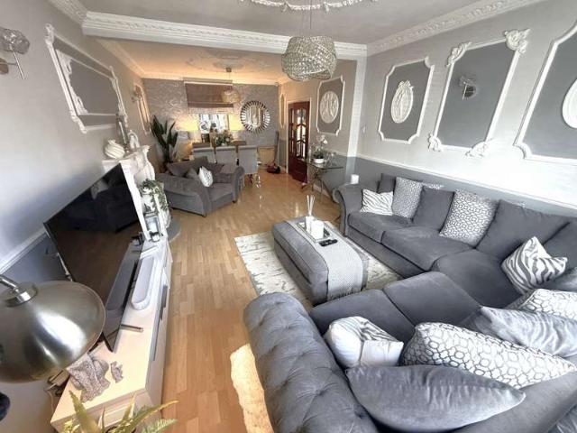 House for sale in Beckton, Greater London