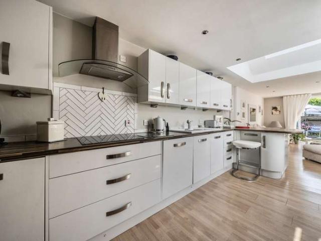 House for sale in Dee Park, Reading