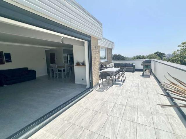 House for sale in West Cliff, Bournemouth