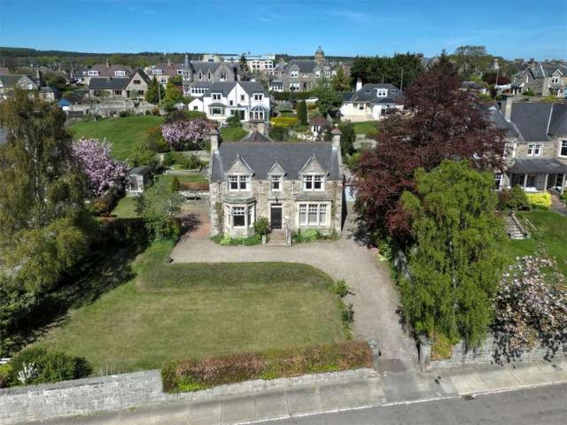 House for sale in Elgin, Scotland
