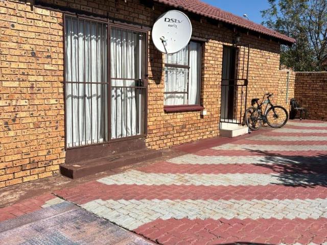 House for rent in Karenpark, Akasia