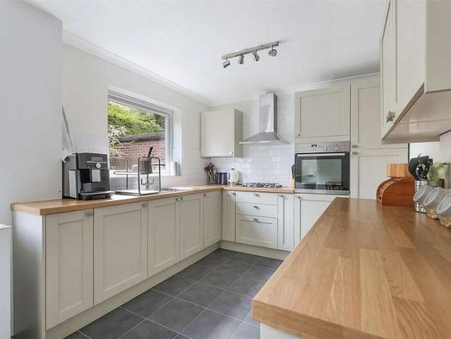House for sale in Pachesham Park, Surrey