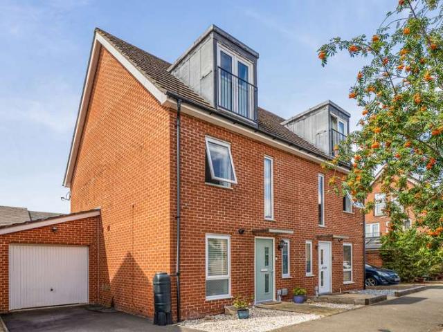 House for sale in Easthampstead, Bracknell