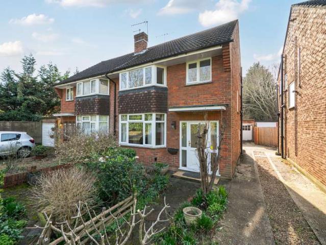 House for sale in Denham