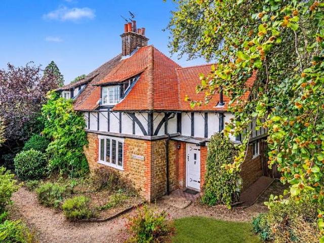 House for sale in Hurtmore, Guildford