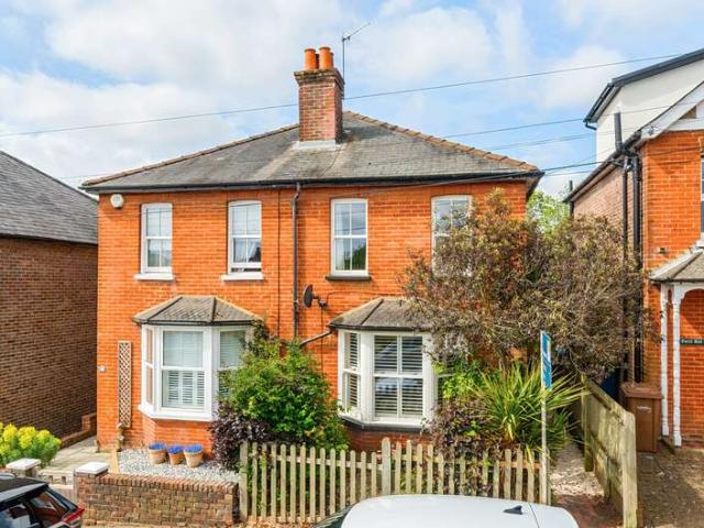 House for sale in Fole, Surrey
