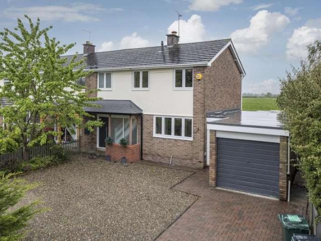 House for sale in Oscroft, Cheshire