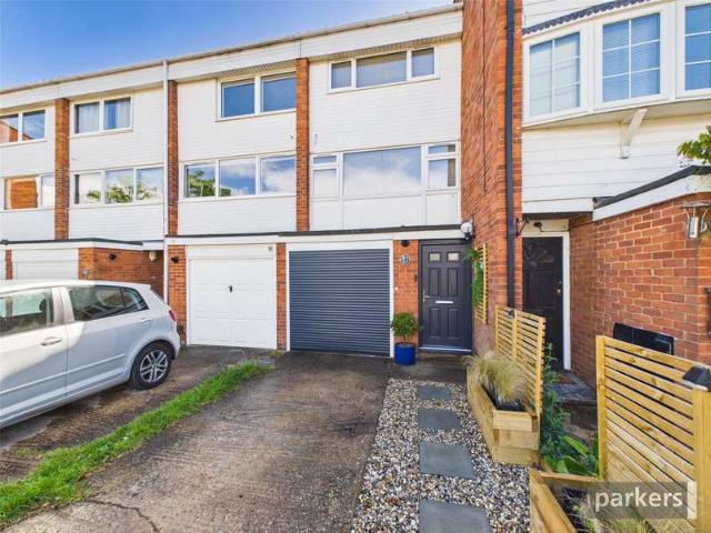 House for sale in Twyford