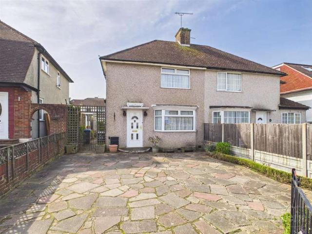 House for sale in London Borough of Croydon, Forestdale