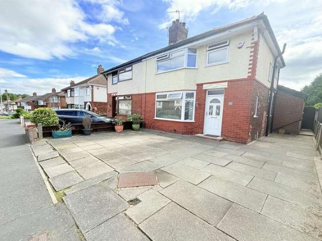 House for sale in Halton
