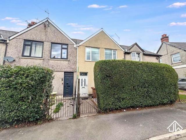 House for rent in Woodfieldside, Oakdale