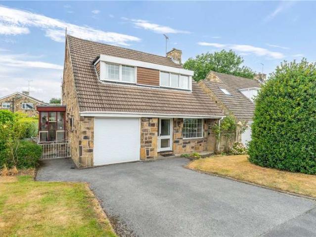 House for sale in Shadwell, West Yorkshire