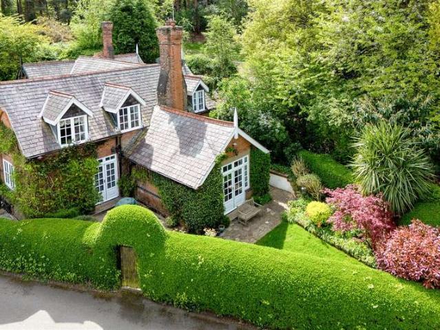 House for sale in Hampstead, North End