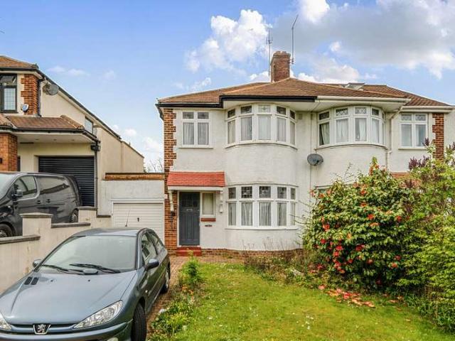 House for sale in Brunswick Park, Greater London