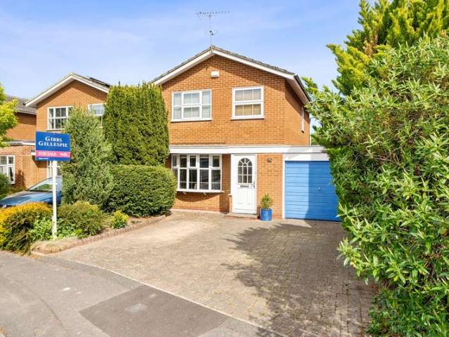 House for sale in Batchworth, Hertfordshire