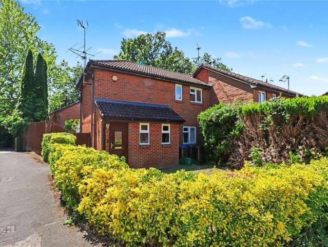 House for sale in Horsell, Woking