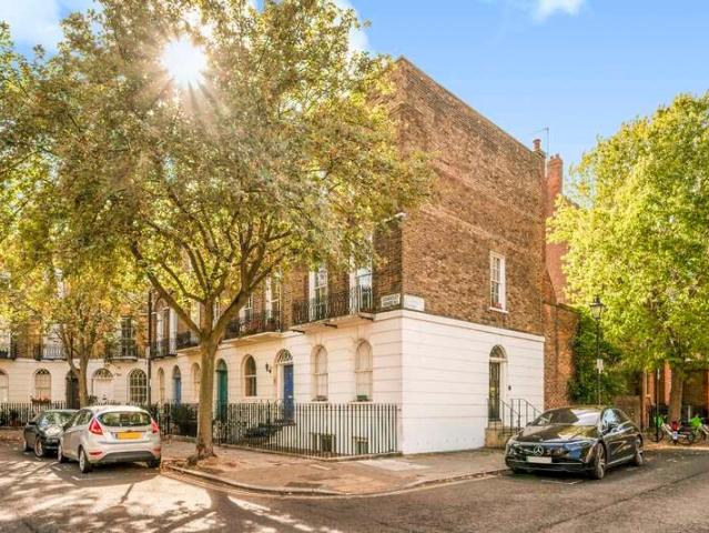 House for sale in Angel, Greater London