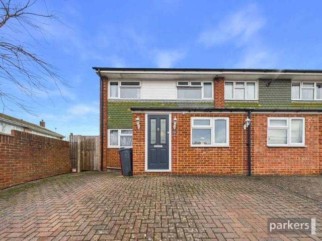 House for sale in Whitley Wood, Reading