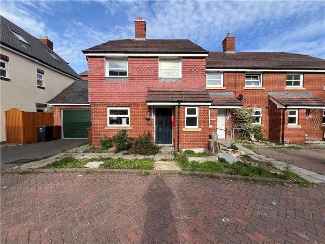 House for sale in Barton Stacey, Hampshire