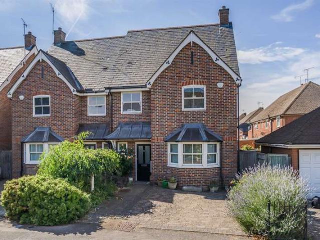 House for sale in Lunnon, Buckinghamshire