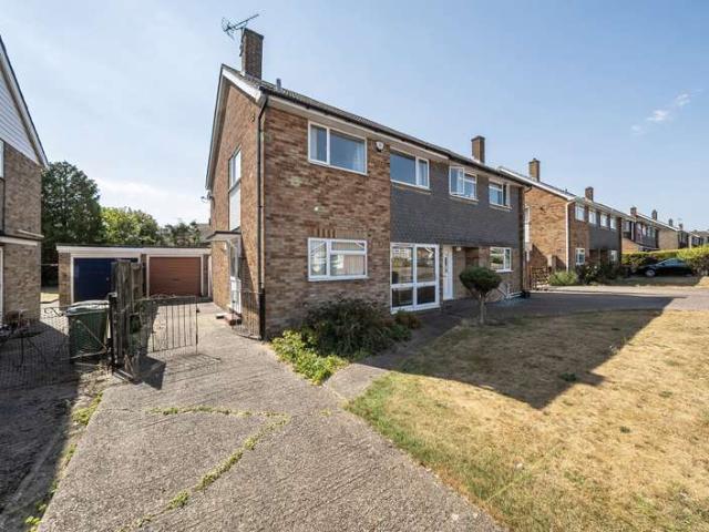 House for sale in Stipers Hill, Dunstable
