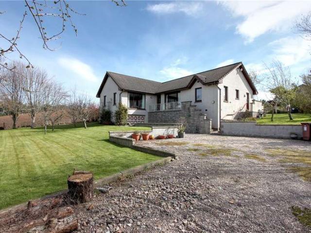 House for sale in Lhanbryde, Scotland