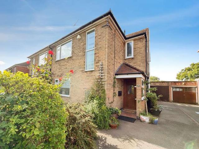 House for sale in Green Close, Warwickshire