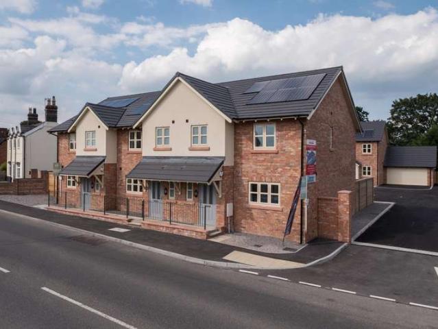 House for sale in Calveley
