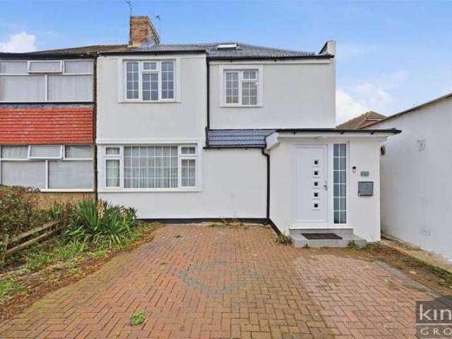 Farm for sale in Enfield Island Village, Greater London