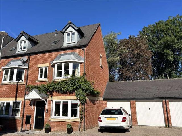 House for sale in Newton St Cyres, Devon