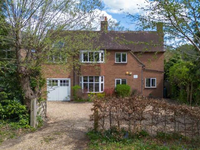 House for sale in Wormley, Fole