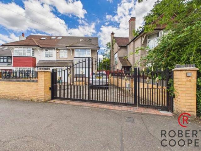 House for sale in Eastcote, Greater London