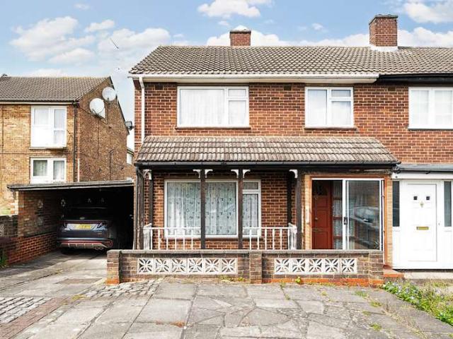 House for sale in Brunswick Park, Greater London