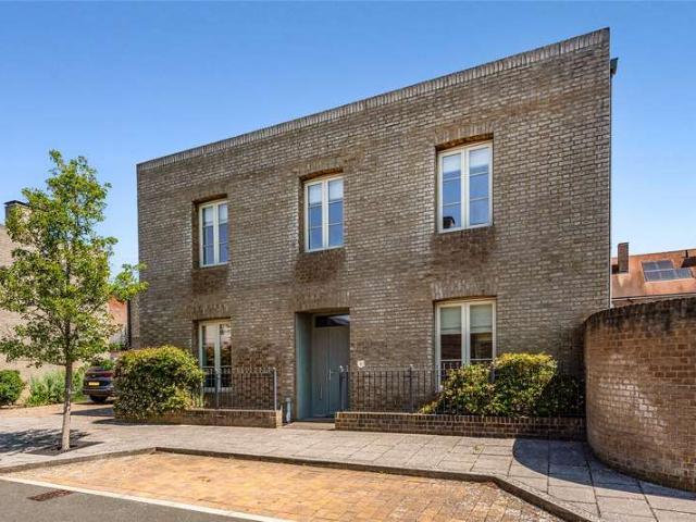 House for sale in Chichester, Littlecote